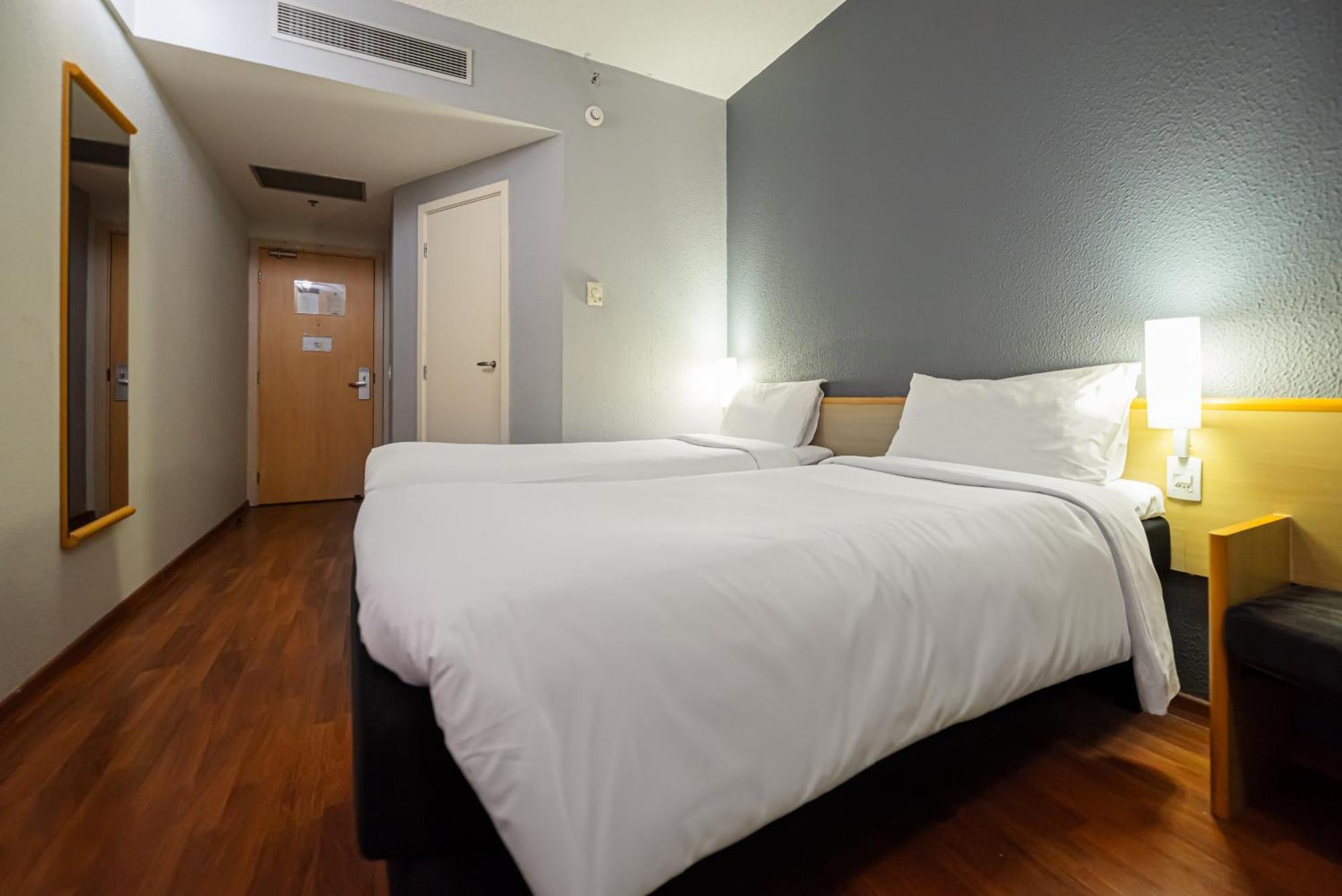 Отель Ibis Santo Andre Экстерьер фото