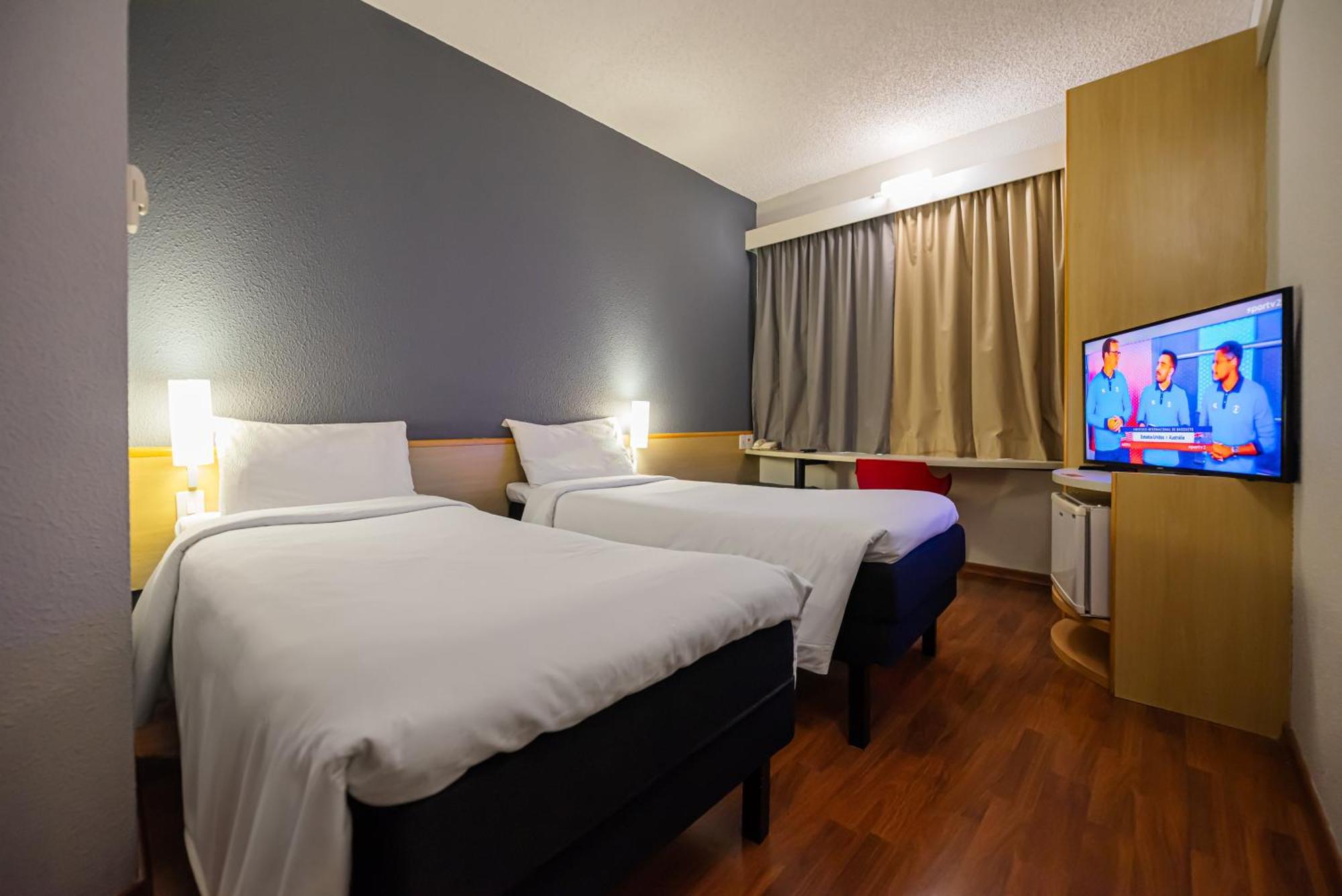 Отель Ibis Santo Andre Экстерьер фото