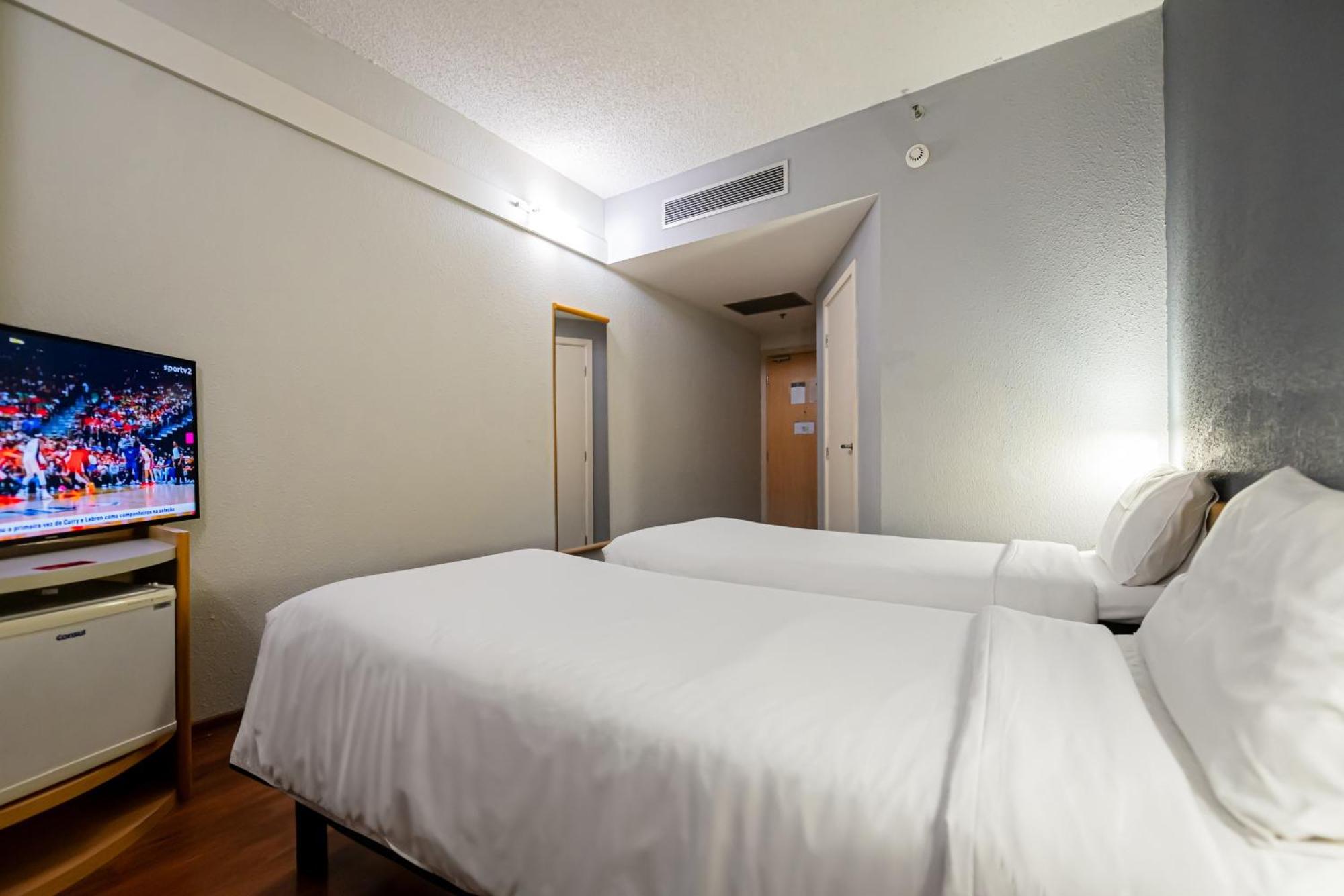 Отель Ibis Santo Andre Экстерьер фото
